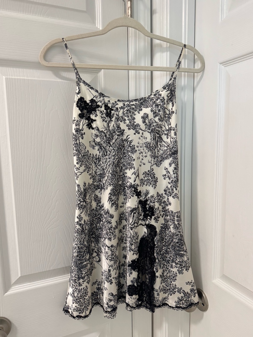 Victoria's Secret vintage satin slip dress y2k size medium black white pattern